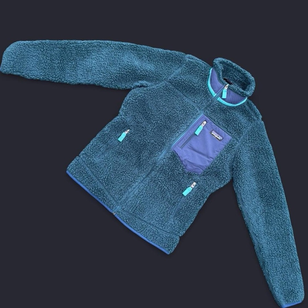 Green Fleece Jacket with Blue Accents